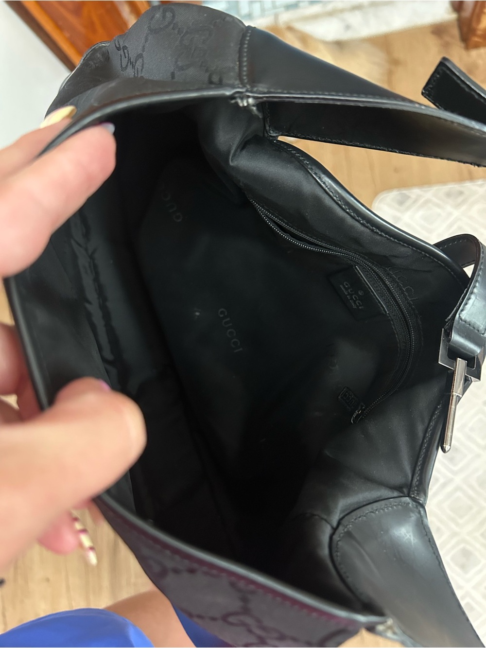 Gucci Black GG Canvas Shoulder Bag with Silver Hardware - Picture 6 of 10